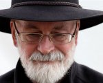 I Piccoli Uomini Liberi di Terry Pratchett arrivano al cinema