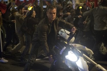 Jason Bourne: Matt Damon cavalca una moto in una concitata sequenza