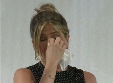 Jennifer Aniston si commuove a Giffoni 2016