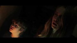 Lights Out - Terrore nel buio - Clip 'Resta alla luce'