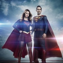 Supergirl: Melissa Benoist e Tyler Hoechlin in una foto promozionale