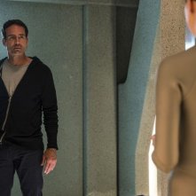 Wayward Pines: Jason Patric in una foto dell'episodio Bedtime Story