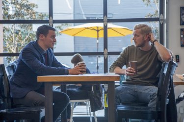 Looking: The Movie - gli attori Russell Tovey e Jonathan Groff in una foto del film