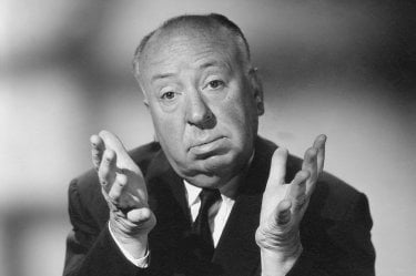 Un'immagine che ritrae Alfred Hitchcock