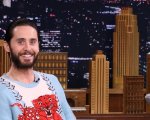 Suicide Squad: Jared Leto porta a Jimmy Fallon un regalo del Joker