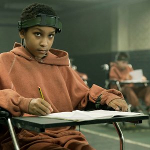 The Girl with All the Gifts: Sennia Nanua in una scena del film