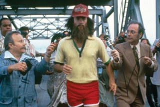 Forrest Gump: Tom Hanks in un momento del film di Zemeckis