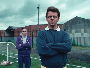 Il maledetto United: Michael Sheen in un momento del film