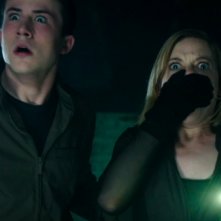 Man in the Dark: Jane Levy e Dylan Minnette in un momento del film