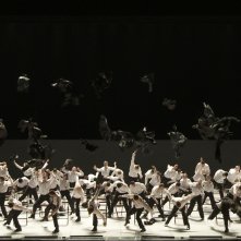 Mr. Gaga: una suggestiva immagine del documentario