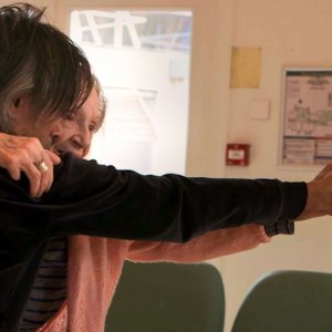 A Young Girl in Her Nineties: Thierry Thieû Niang e Blanche Moreau ballano insieme