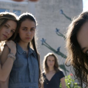Questi giorni: Laura Adriani, Maria Roveran, Marta Gastini e Caterina Le Caselle in un momento del film