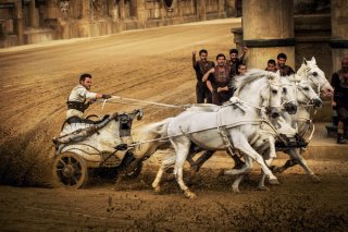 Ben-Hur: una scena d'azione del film con protagonista Jack Huston