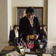 Elvis & Nixon: Michael Shannon, Johnny Knoxville e Alex Pettyfer in una scena del film