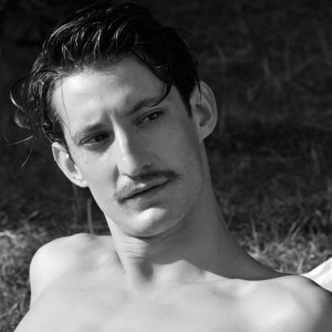 Frantz: un primo piano di Pierre Niney