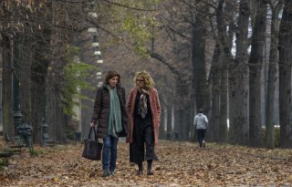 La vita possibile: Margherita Buy e Valeria Golino in una scena del film