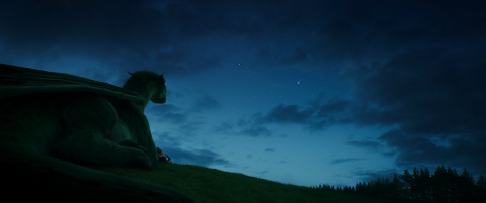 Il drago invisibile: Elliott in una suggestiva scena del film
