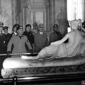 L'uomo che non cambiò la storia: una storica immagine di repertorio tratta dal documentario