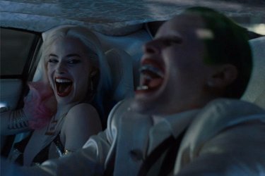 Suicide Squad: Harley Quinn (Margot Robbie) e Joker (Jared Leto) se la spassano