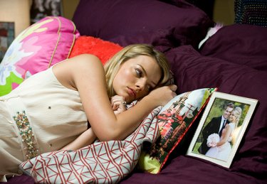 Neighbours: Margot Robbie in un'immagine tratta dalla soap australiana