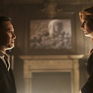 Mr. Robot: un'immagine di Zheng e Dominque