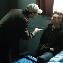 Mr. Robot: Christian Slater e Rami Malek in un'immagine del quinto episodio