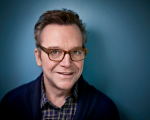 Tom Arnold, appello contro le armi dopo il suicidio di suo nipote