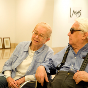 El vendedor de orquedas: Oswaldo Vigas in una scena del documentario