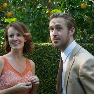 La La Land: Rosemarie DeWitt e Ryan Gosling in una scena del film