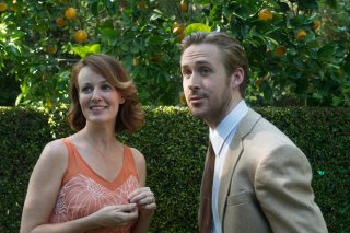 La La Land: Rosemarie DeWitt e Ryan Gosling in una scena del film
