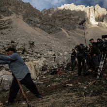 Monte: Amir Naderi al lavoro sul set con la sua troupe