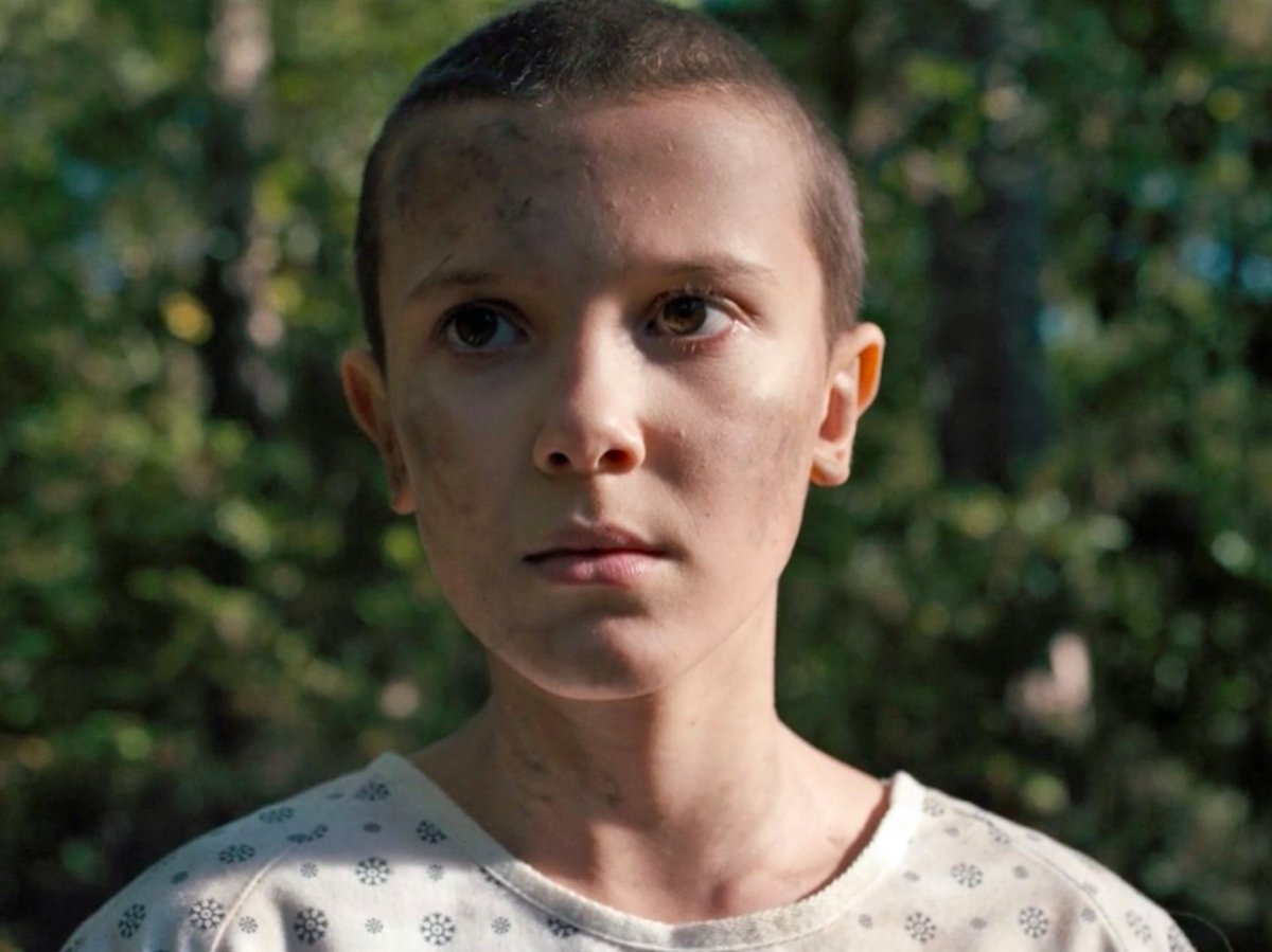 Stranger Things: Millie Bobby Brown dice addio ai capelli (VIDEO) -  Movieplayer.it