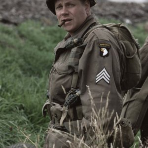 Band of Brothers:  Michael Cudlitz in un momento della serie
