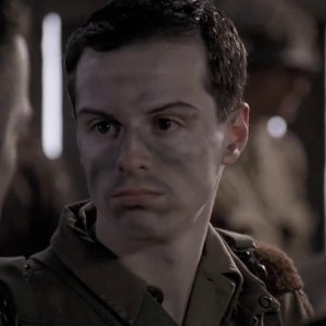 Band of Brothers:  Andrew Scott in una scena della serie