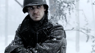 Band of Brothers: Michael Fassbender in una scena della serie