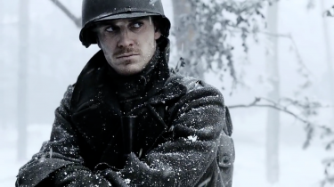 Band of Brothers:  Michael Fassbender in una scena della serie