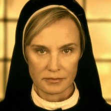 American Horror Story: un primo piano di Jessica Lange nella seconda stagione