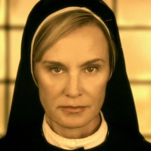 American Horror Story: un primo piano di Jessica Lange nella seconda stagione