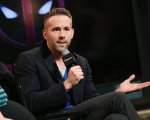Deadpool: Reynolds pagò di tasca sua per avere sceneggiatori sul set