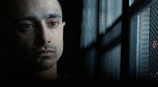 The Night Of: un primo piano di Riz Ahmed nell'episodio The Call of the Wild