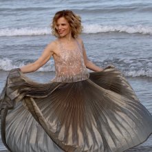Venezia 2016: la madrina Sonia Bergamasco mentre posa al photocall 