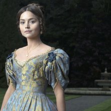 Victoria: Jenna Coleman in una scena della serie