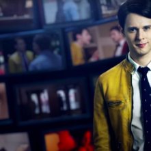 Dirk Gently: Samuel Barnett in un'immagine promozionale della serie
