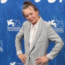 Venezia 2016: Laurie Anderson in posa al photocall delle giurie