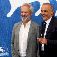 Venezia 2016: Sam Mendes e Alberto Barbera al photocall delle giurie