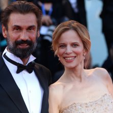 Venezia 2016: la madrina Sonia Bergamasco sul red carpet