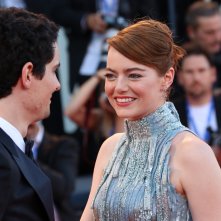 Venezia 2016: una foto di Damien Chazelle ed Emma Stone sul red carpet