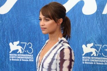 Venezia 2016: uno scatto di Alicia Vikander al photocall di The Light Between Oceans