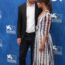 Venezia 2016: Michael Fassbender, Alicia Vikander in posa al photocall di The Light Between Oceans