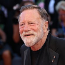 Venezia 2016: Jack Thompson sul red carpet di La luce sugli oceani